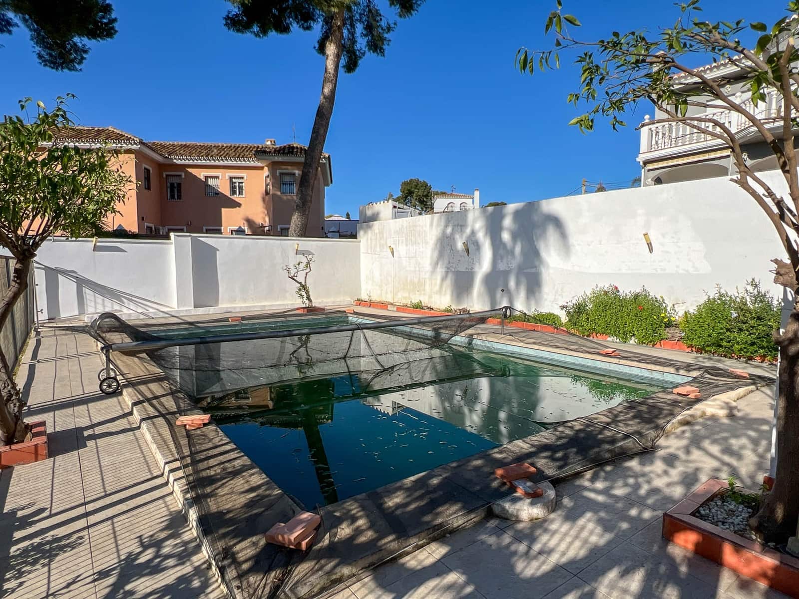 5 bedroom Villa for sale in Mijas with pool garage - € 700,000 (Ref: 8814968)