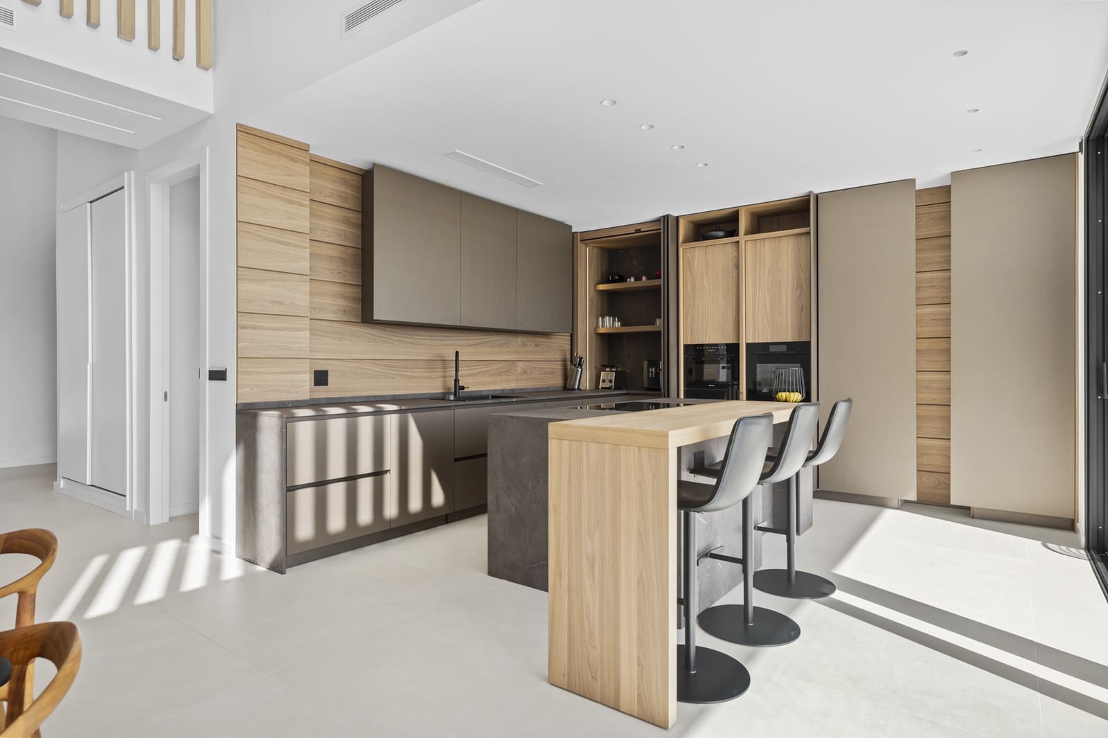 4 slaapkamer Villa te koop in Benahavis met zwembad garage - € 3.485.000 (Ref: 8856007)