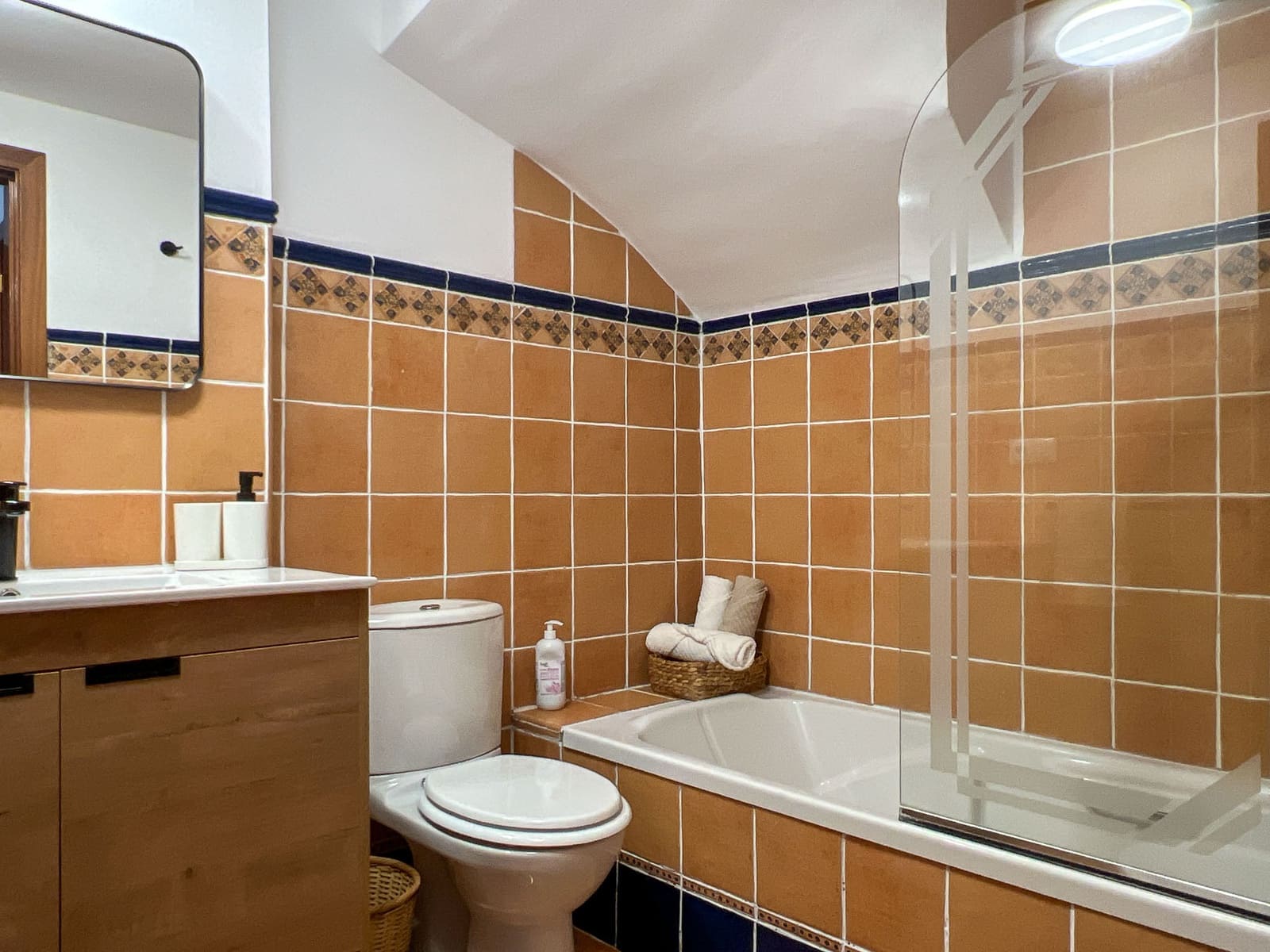 2 bedroom Apartment for sale in Sitio de Calahonda with pool garage - € 285,000 (Ref: 8894057)