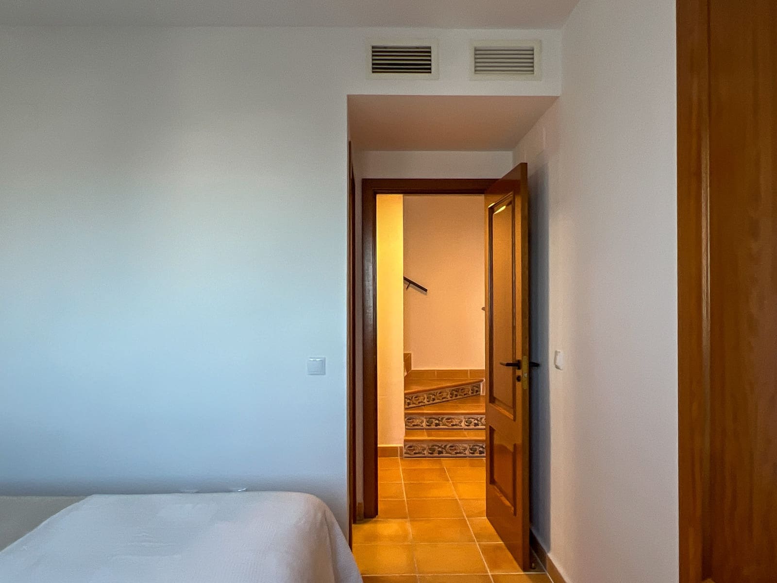 2 bedroom Apartment for sale in Sitio de Calahonda with pool garage - € 285,000 (Ref: 8894057)