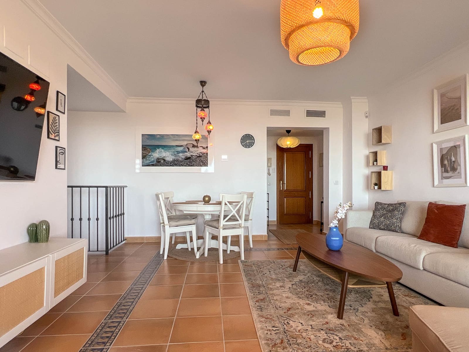 2 bedroom Apartment for sale in Sitio de Calahonda with pool garage - € 285,000 (Ref: 8894057)