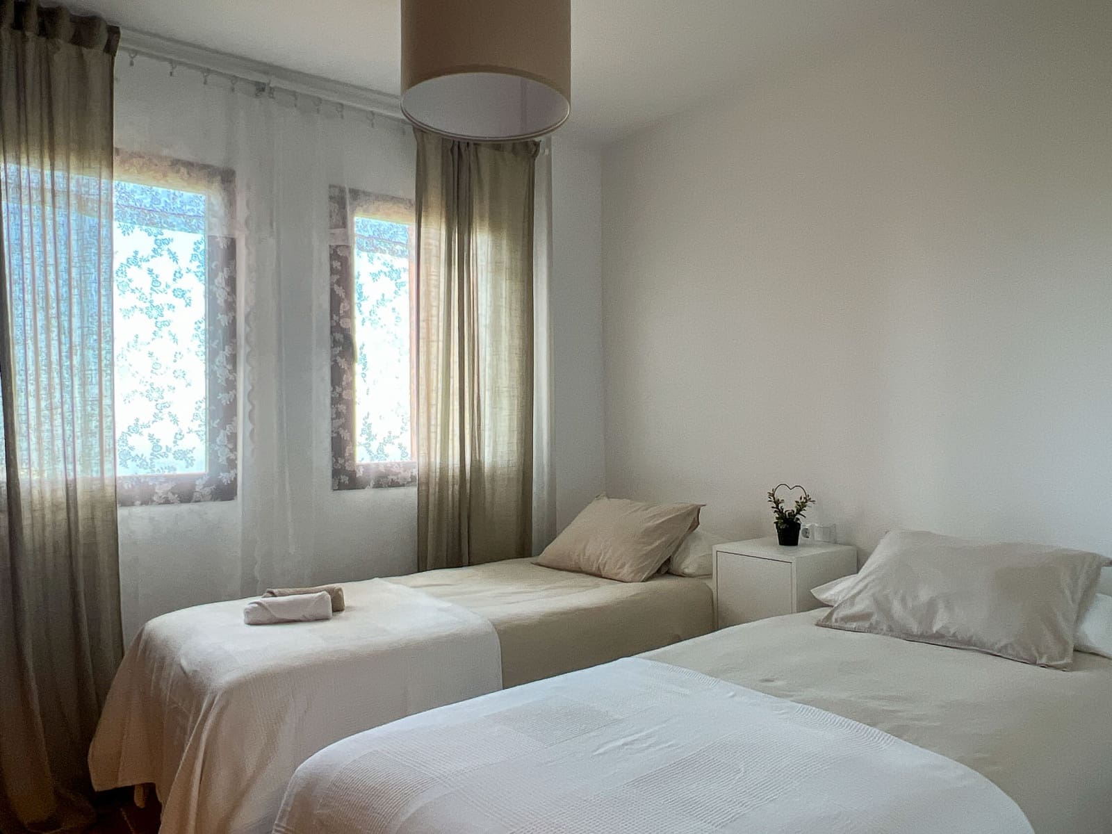 2 bedroom Apartment for sale in Sitio de Calahonda with pool garage - € 285,000 (Ref: 8894057)