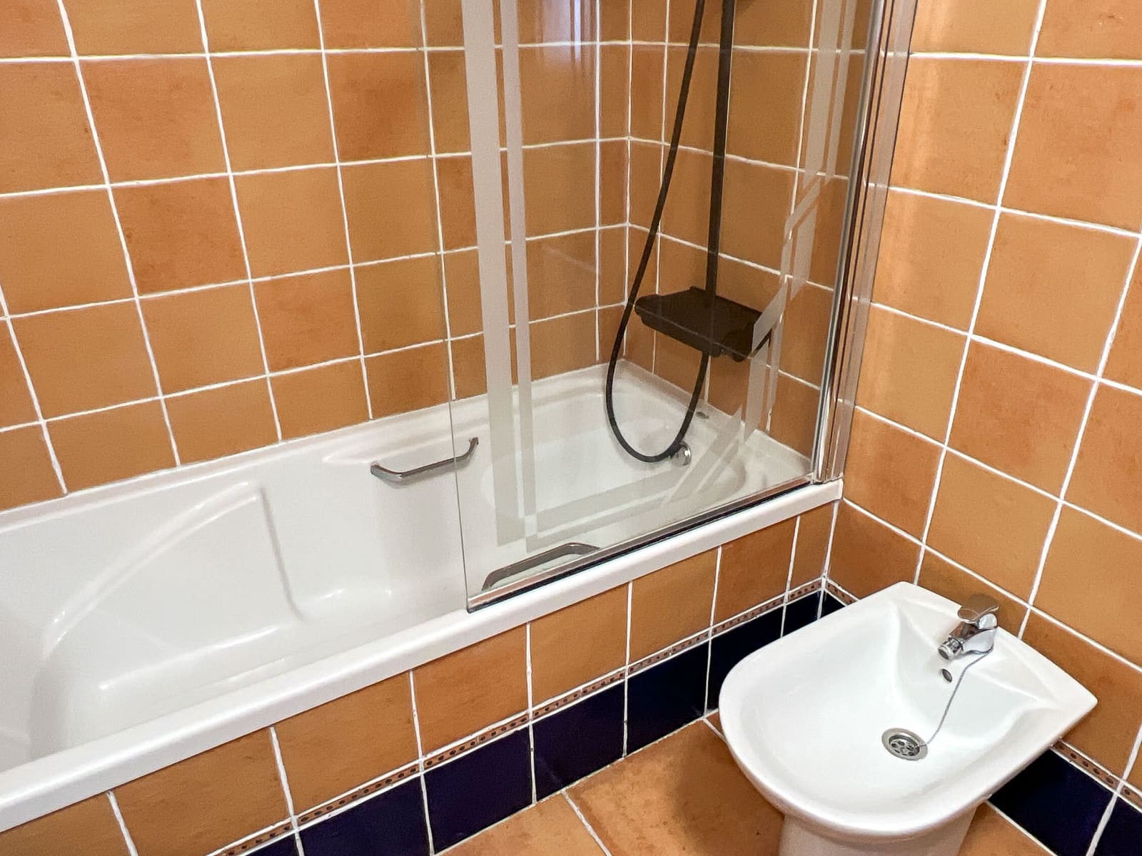 2 bedroom Apartment for sale in Sitio de Calahonda with pool garage - € 285,000 (Ref: 8894057)