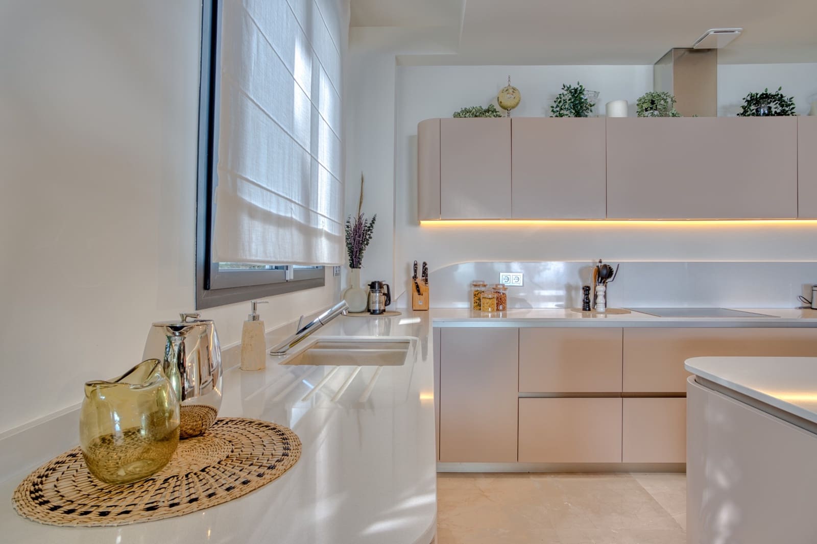 4 soverom Leilighet til salgs i Golden Mile med svømmebasseng garasje - € 3 850 000 (Ref: 8906862)