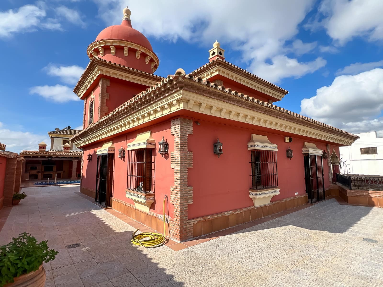 3 soveværelse Villa til salg i Mijas med swimmingpool garage - € 899.000 (Ref: 8940727)