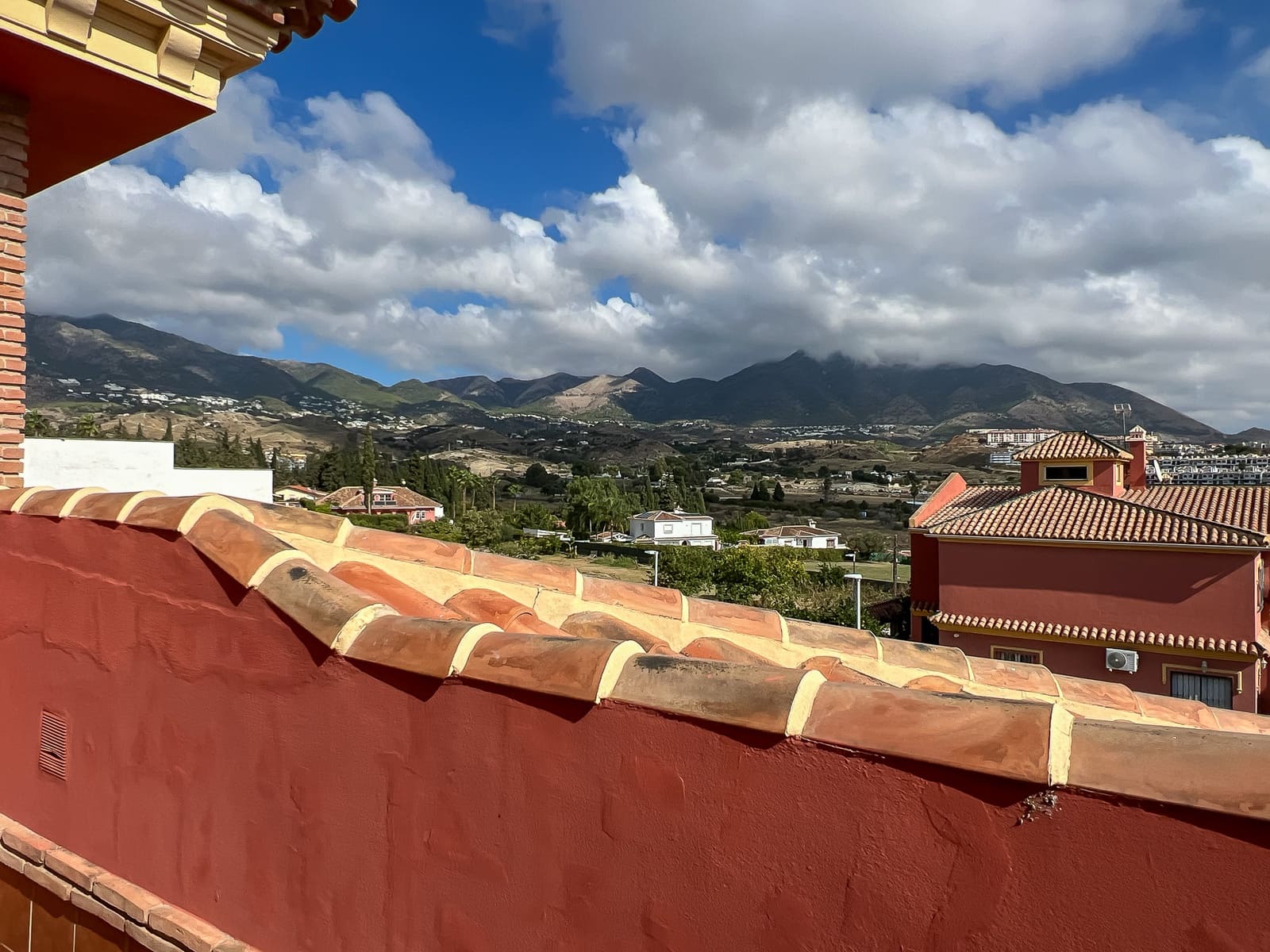 3 soveværelse Villa til salg i Mijas med swimmingpool garage - € 899.000 (Ref: 8940727)