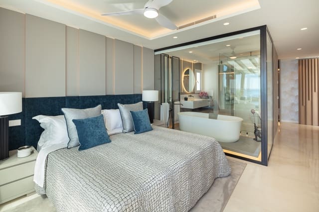 6 sypialnia Apartament przy plaży na sprzedaż w Lomas De Marbella, Marbella z basenem garażem - 19 900 000 € (Ref: 8967482)