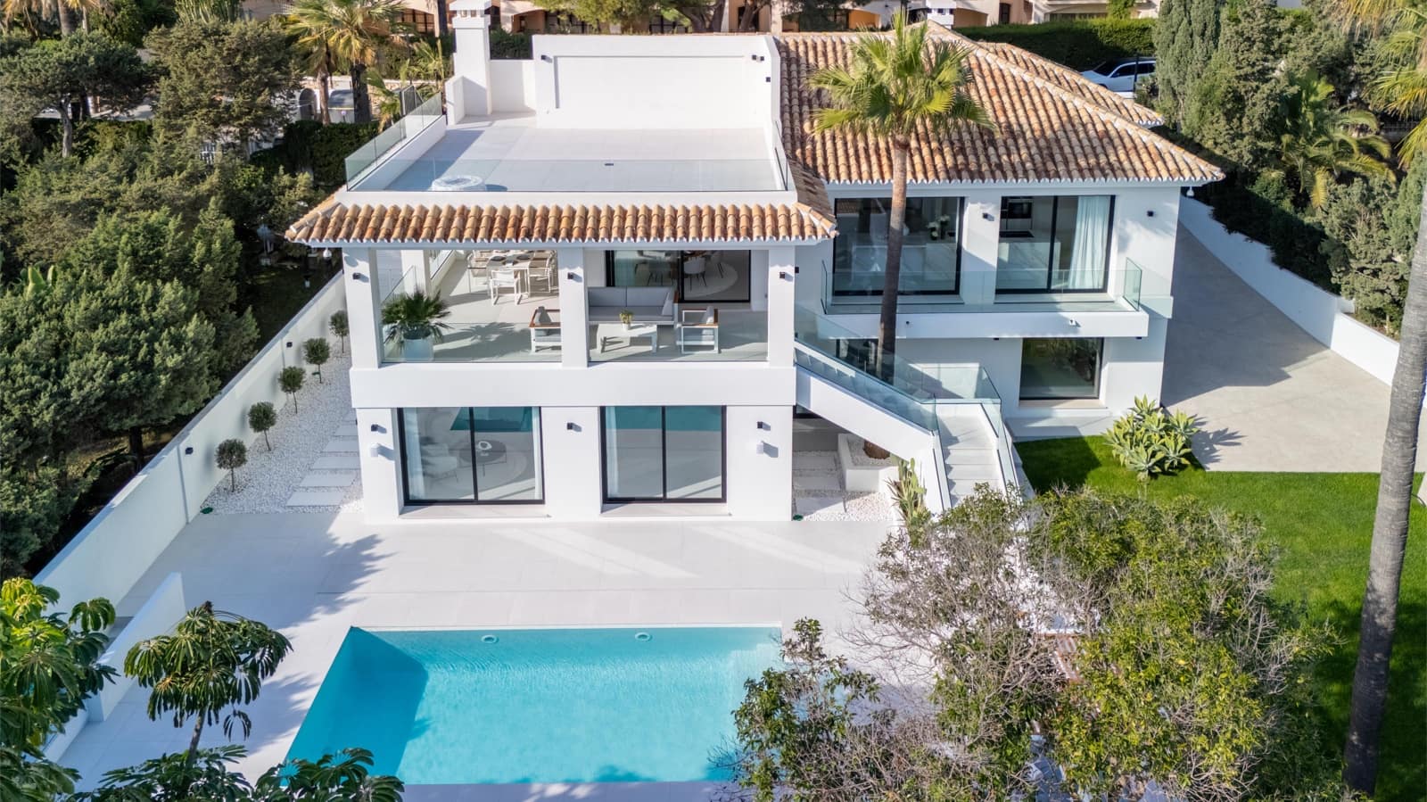 4 soverom Villa til salgs i Marbella del Este med svømmebasseng garasje - € 3 495 000 (Ref: 8977092)