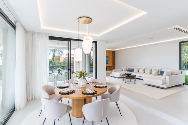 4 sypialnia Willa na sprzedaż w Marbella del Este, Marbella z basenem garażem - 3 495 000 € (Ref: 8977092)