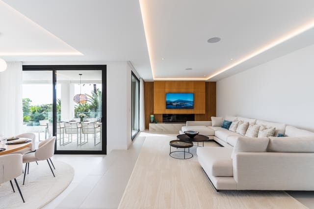 4 sypialnia Willa na sprzedaż w Marbella del Este, Marbella z basenem garażem - 3 495 000 € (Ref: 8977092)