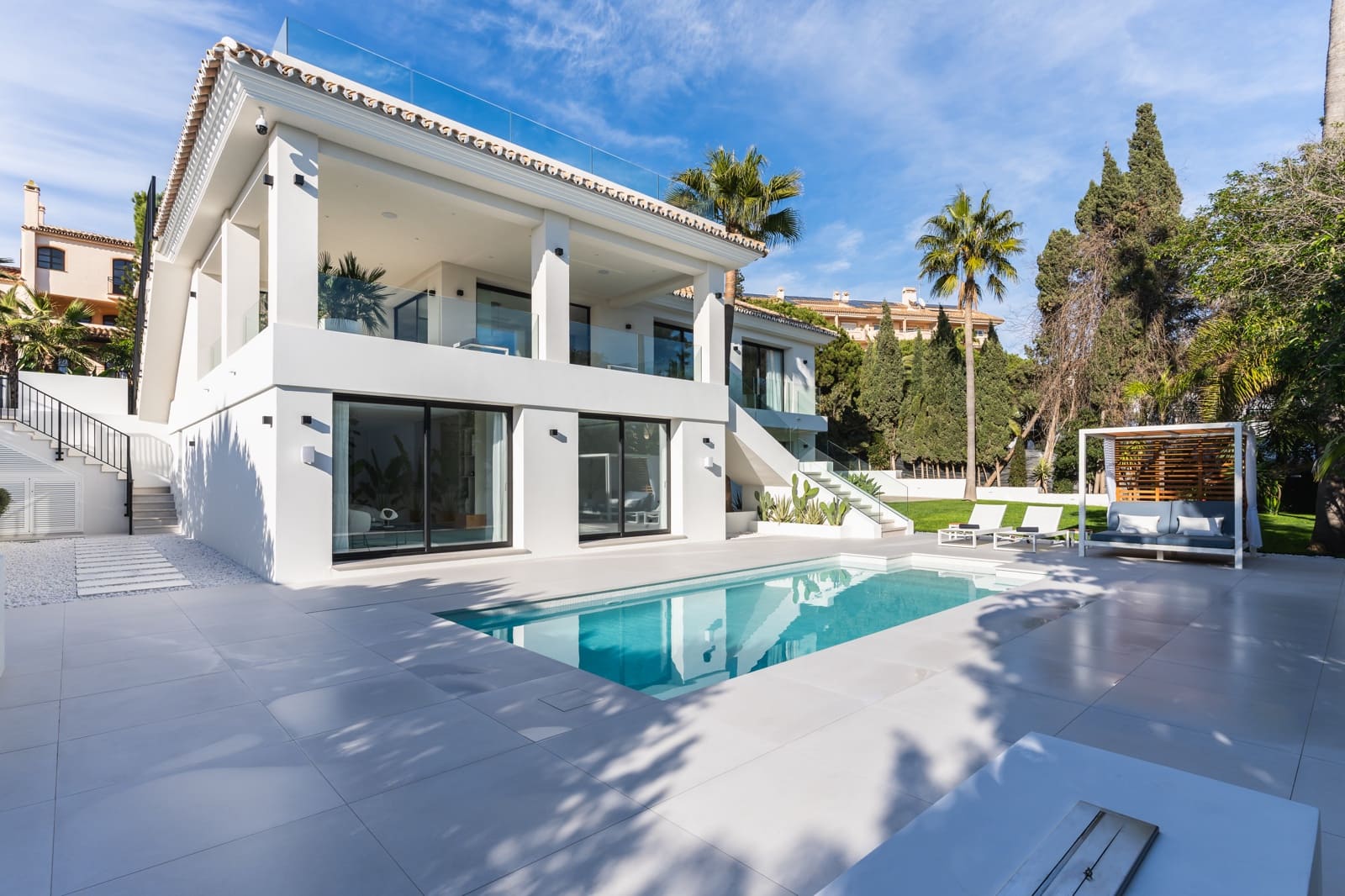 4 soverom Villa til salgs i Marbella del Este med svømmebasseng garasje - € 3 495 000 (Ref: 8977092)