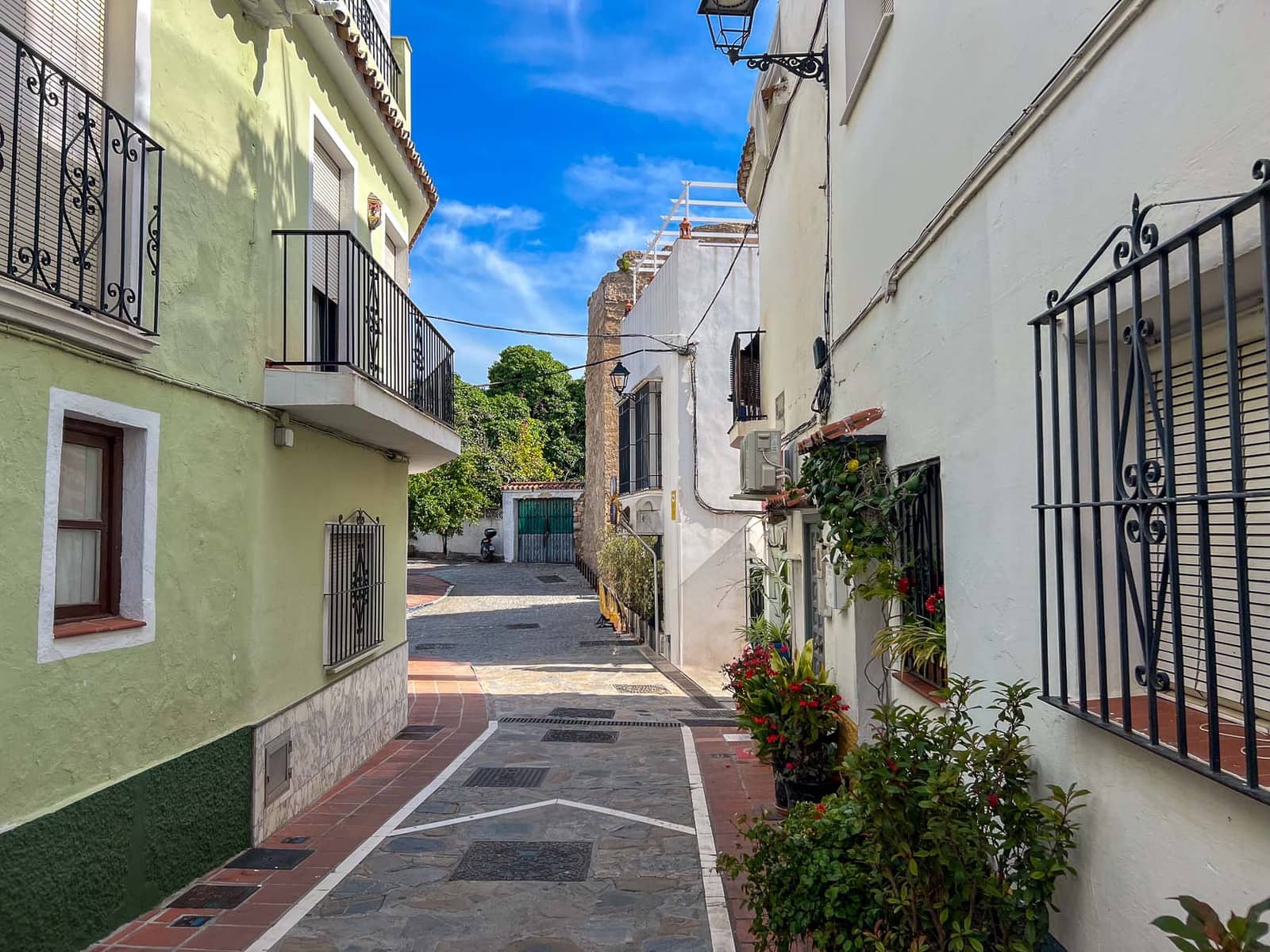 5 soveværelse Byhus til salg i Marbella - € 1.065.000 (Ref: 8992064)