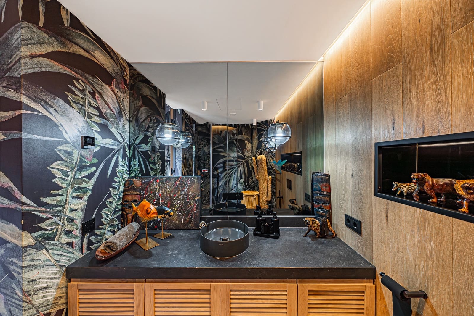 10 soveværelse Villa til salg i Guadalmina med swimmingpool garage - € 12.900.000 (Ref: 9003763)