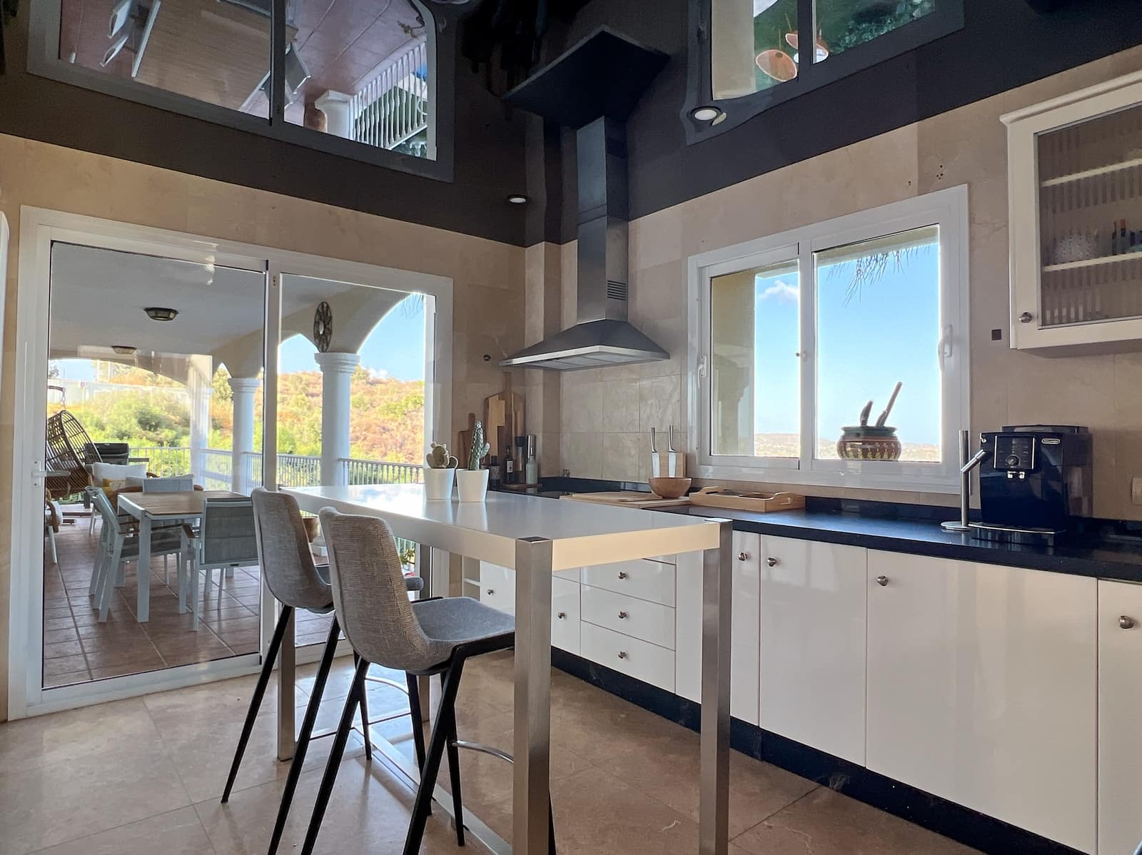 6 sovrum Villa till salu i Riviera del Sol med pool garage - 1 300 000 € (Ref: 9009107)