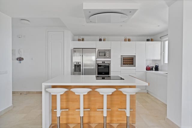 2 slaapkamer Penthouse te koop in Sitio de Calahonda, Mijas met zwembad garage - € 795.000 (Ref: 9034780)