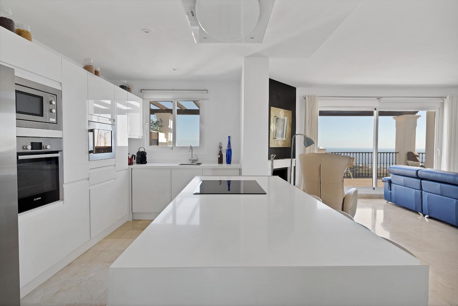 2 soveværelse Penthouse til salg i Sitio de Calahonda med swimmingpool garage - € 795.000 (Ref: 9034780)