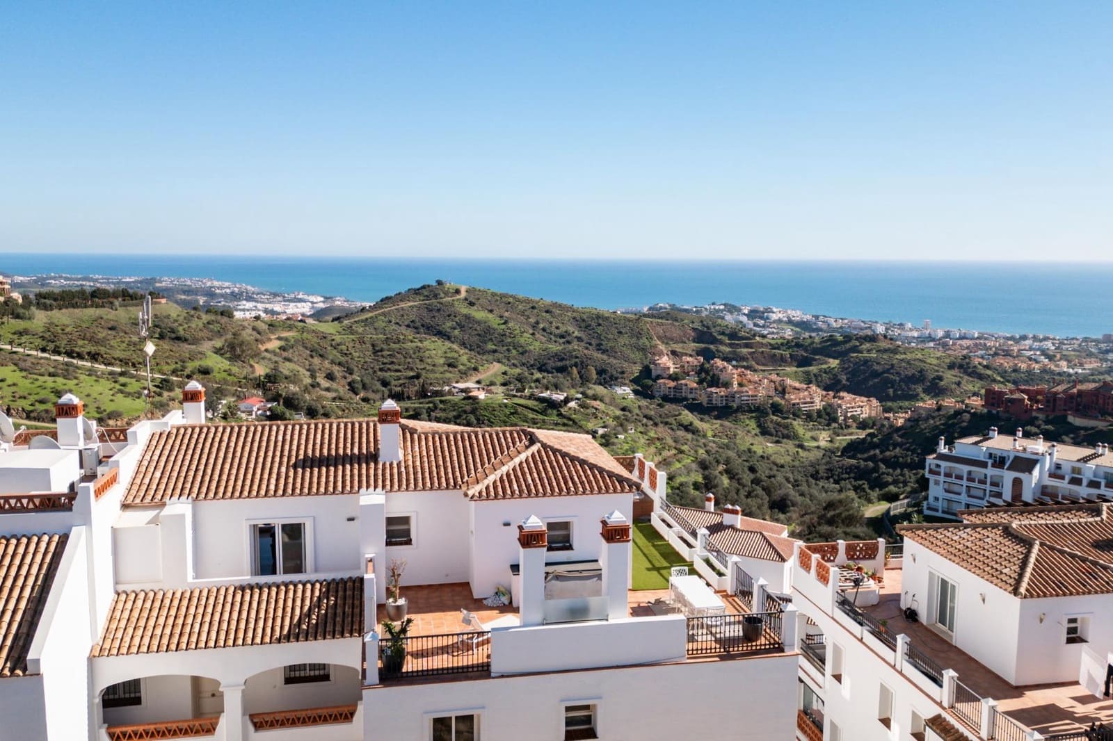 2 soveværelse Penthouse til salg i Sitio de Calahonda med swimmingpool garage - € 795.000 (Ref: 9034780)