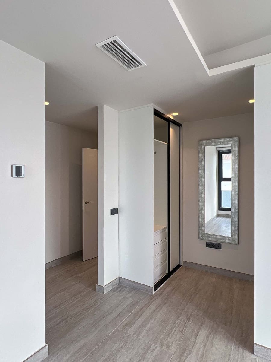 5 bedroom Villa for sale in Mijas Costa with pool garage - € 4,114,000 (Ref: 9242386)