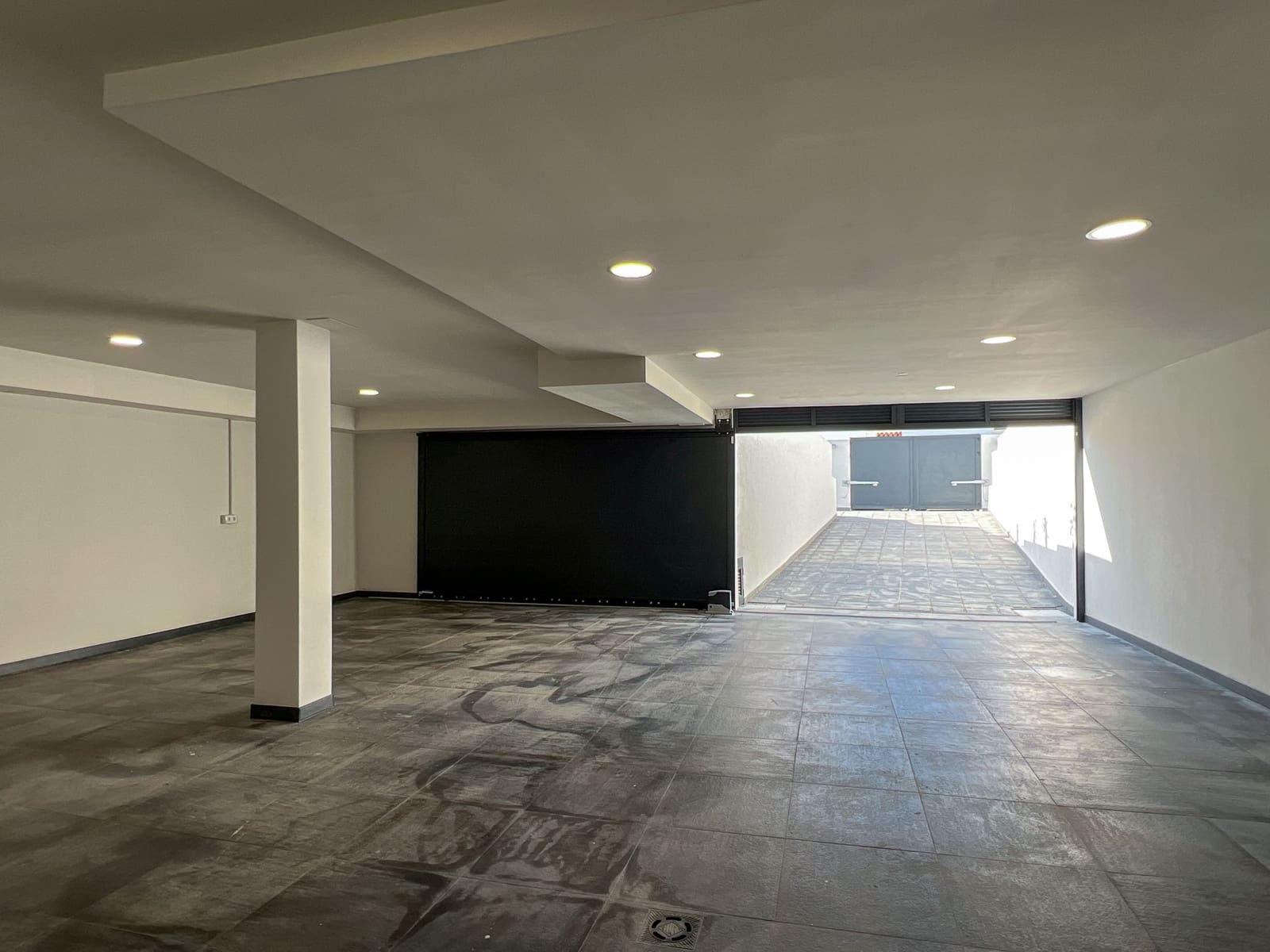 5 bedroom Villa for sale in Mijas Costa with pool garage - € 4,114,000 (Ref: 9242386)