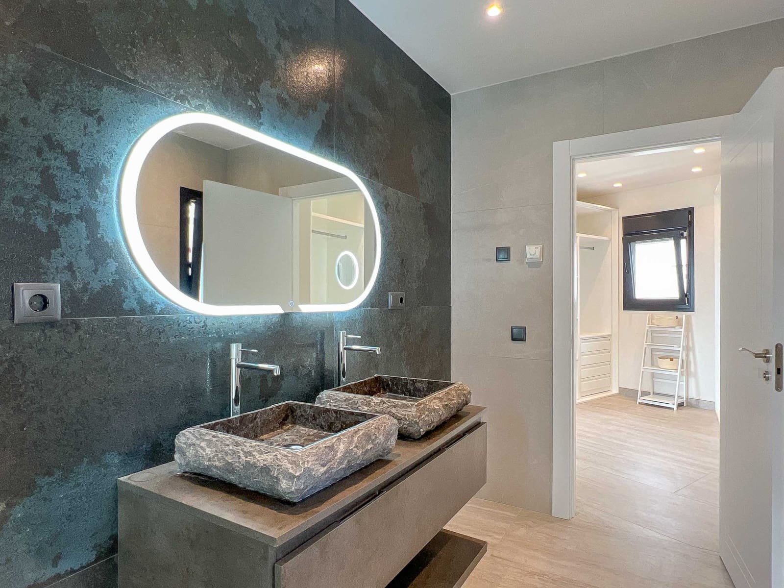 5 bedroom Villa for sale in Mijas Costa with pool garage - € 4,114,000 (Ref: 9242386)