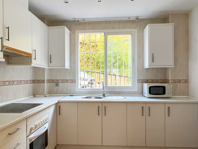 3 makuuhuone Huoneisto myytävänä paikassa Sitio de Calahonda, Mijas mukana uima-altaan - 256 000 € (Ref: 9308734)