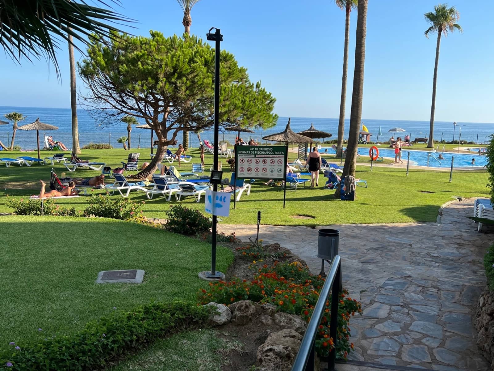 2 makuuhuone Ranta-asunto myytävänä paikassa Sitio de Calahonda mukana uima-altaan 
autotalli - 925 000 € (Ref: 9420537)