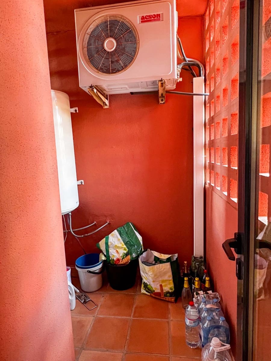 2 bedroom Apartment for sale in Sitio de Calahonda with pool garage - € 429,000 (Ref: 9438210)