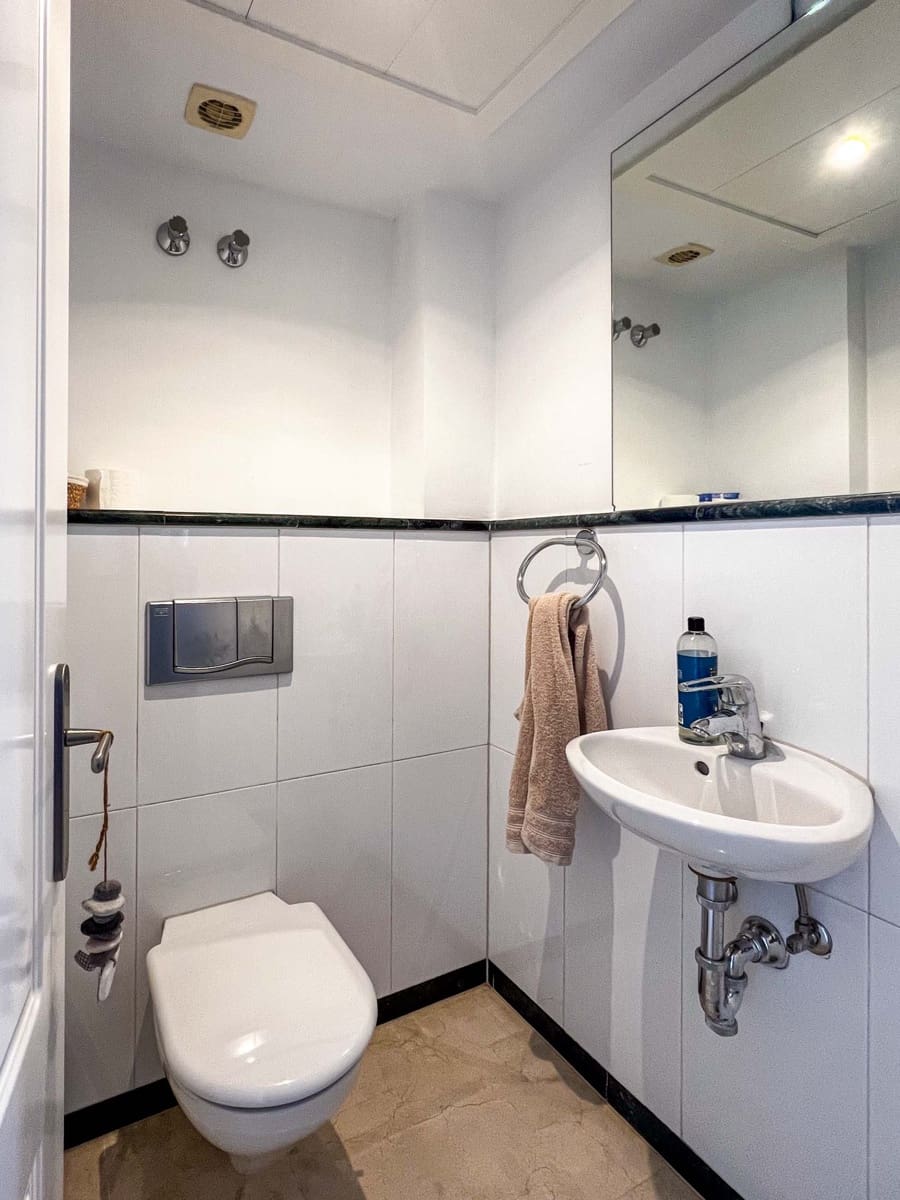 2 bedroom Apartment for sale in Sitio de Calahonda with pool garage - € 429,000 (Ref: 9438210)