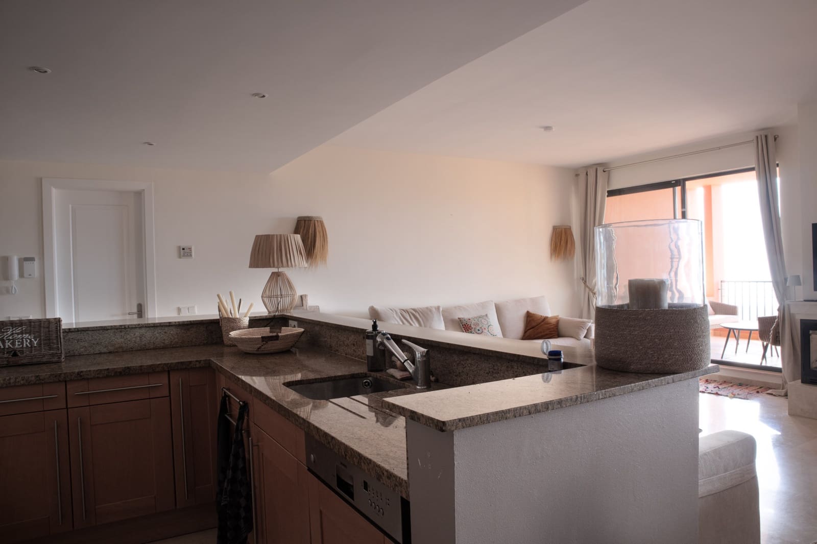 2 bedroom Apartment for sale in Sitio de Calahonda with pool garage - € 429,000 (Ref: 9438210)