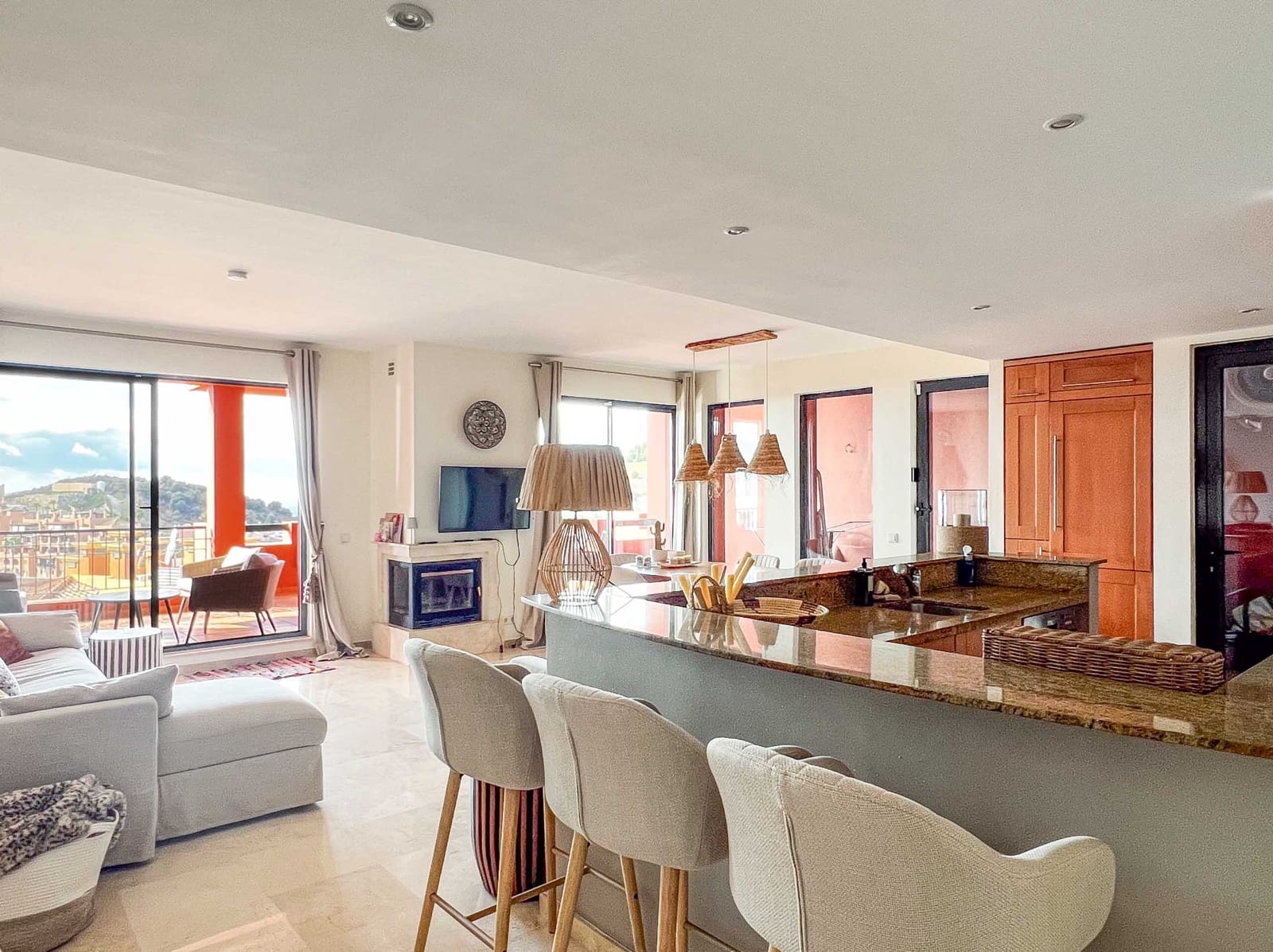 2 bedroom Apartment for sale in Sitio de Calahonda with pool garage - € 429,000 (Ref: 9438210)