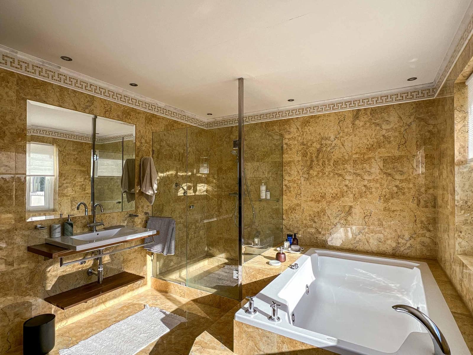 5 slaapkamer Villa te koop in Torremolinos - € 2.650.000 (Ref: 9449860)