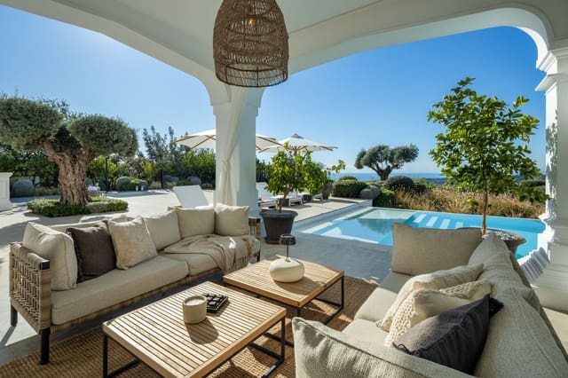 7 bedroom Villa for sale in Montemayor - Marbella Club, Benahavís - € 10,700,000 (Ref: 9544591)