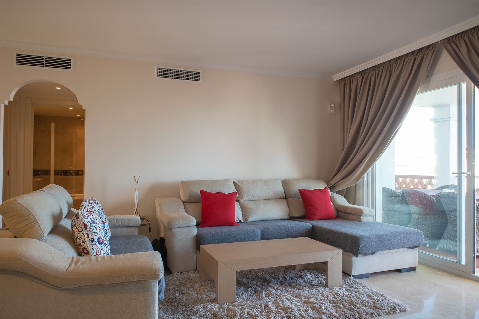 2 bedroom Apartment for sale in Sitio de Calahonda with pool garage - € 325,500 (Ref: 9614224)