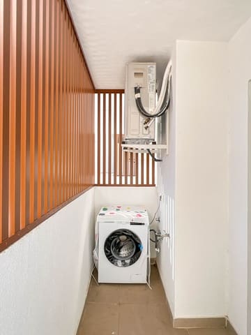 Apartamento de 3 habitaciones en Torreblanca, Fuengirola en venta con piscina garaje - 400.000 € (Ref: 9720790)