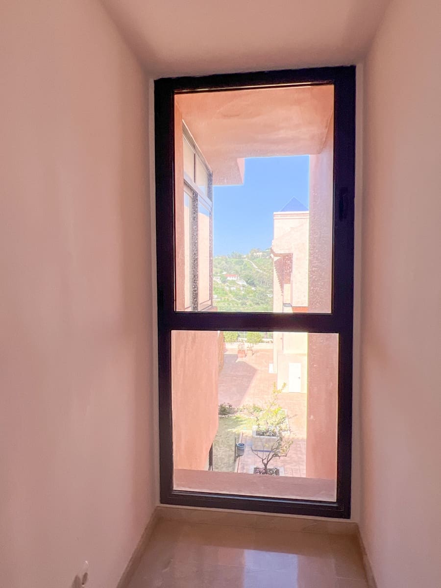 3 bedroom Penthouse for sale in Sitio de Calahonda with pool garage - € 475,000 (Ref: 9730482)