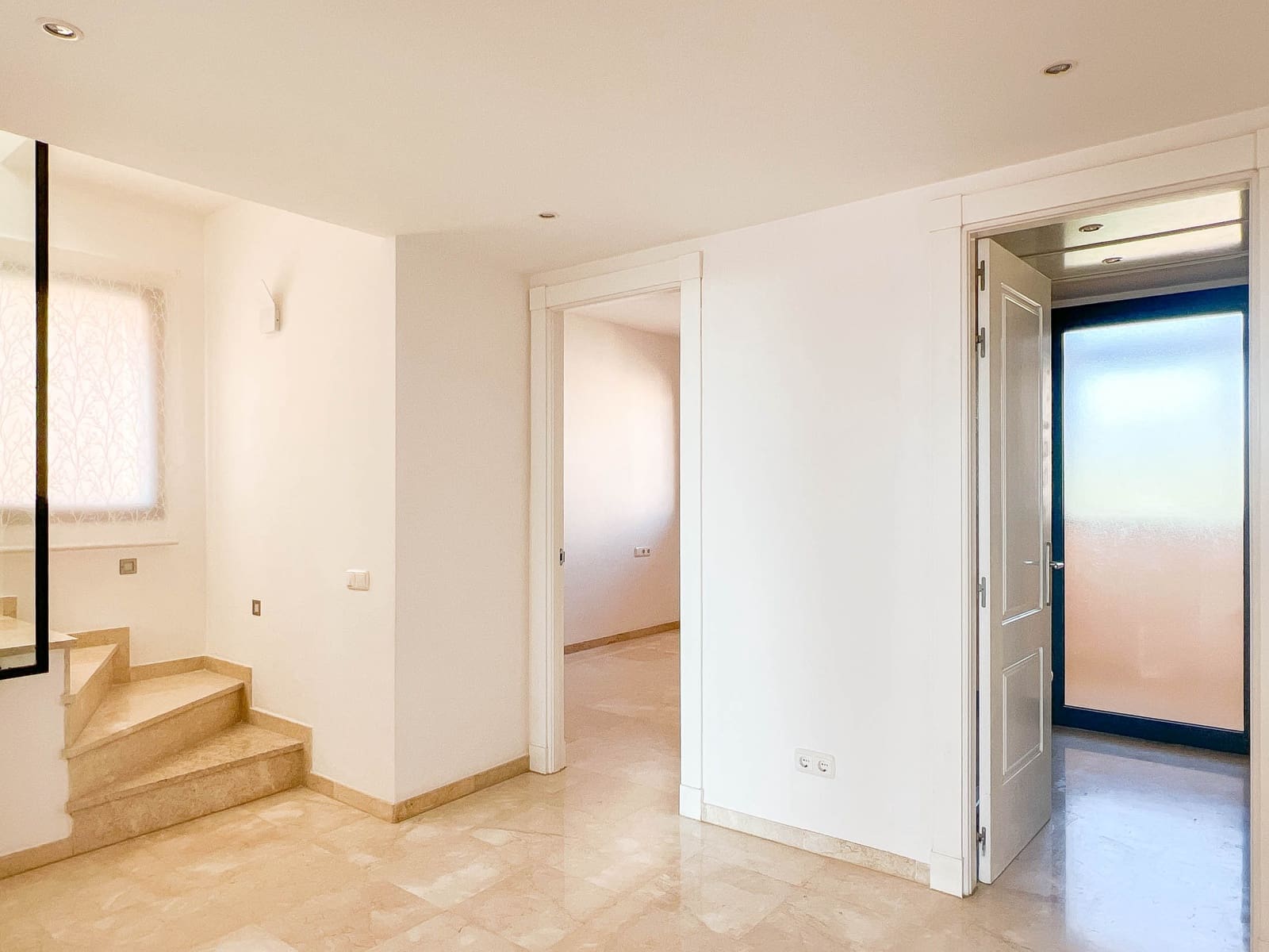 3 bedroom Penthouse for sale in Sitio de Calahonda with pool garage - € 475,000 (Ref: 9730482)