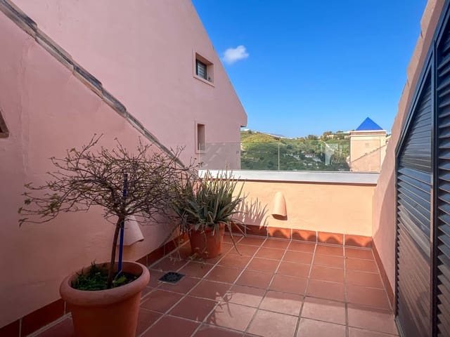 3 soverom Penthouse til salgs i Sitio de Calahonda, Mijas med svømmebasseng garasje - € 475 000 (Ref: 9730482)