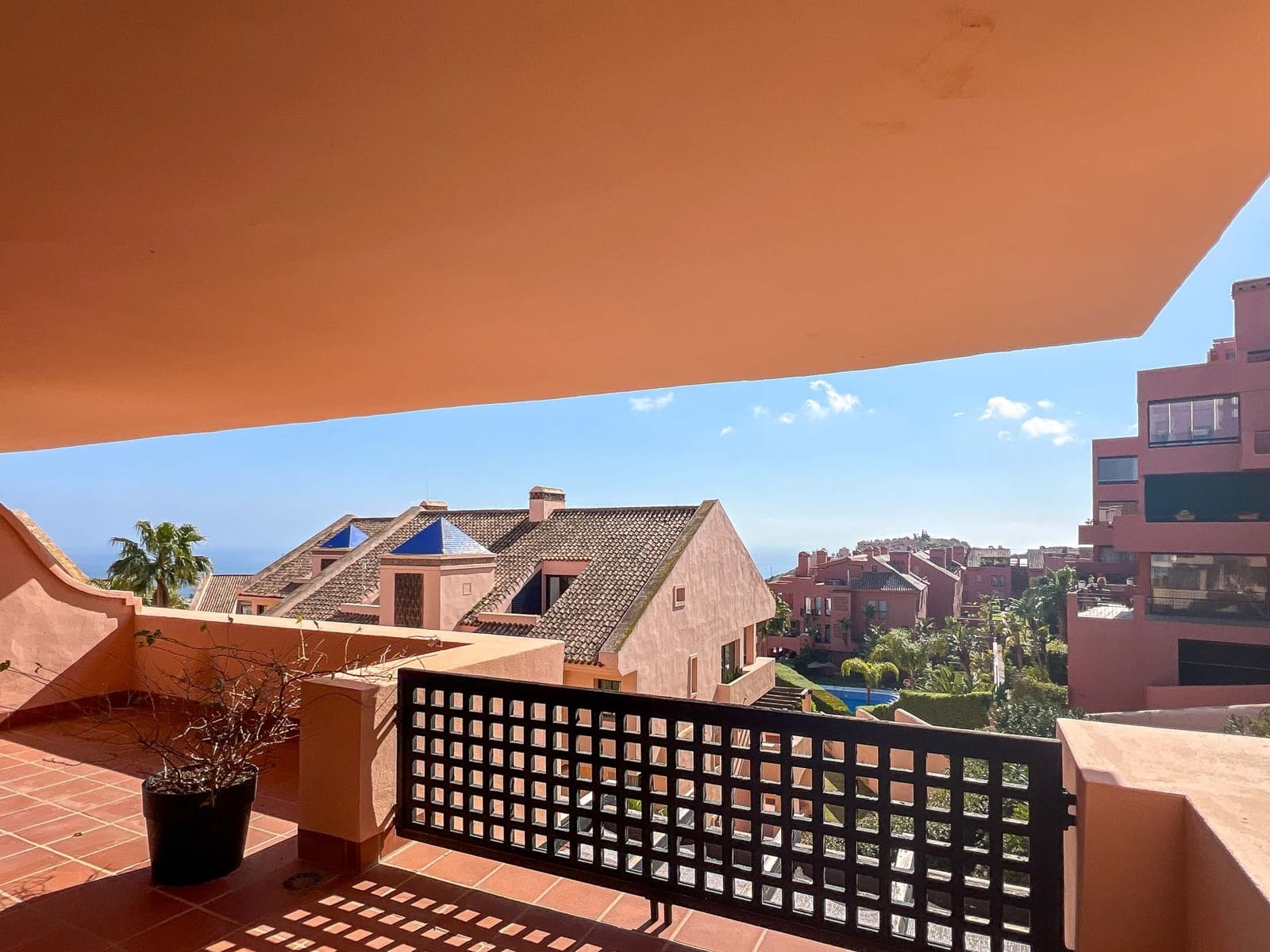 3 bedroom Penthouse for sale in Sitio de Calahonda with pool garage - € 475,000 (Ref: 9730482)