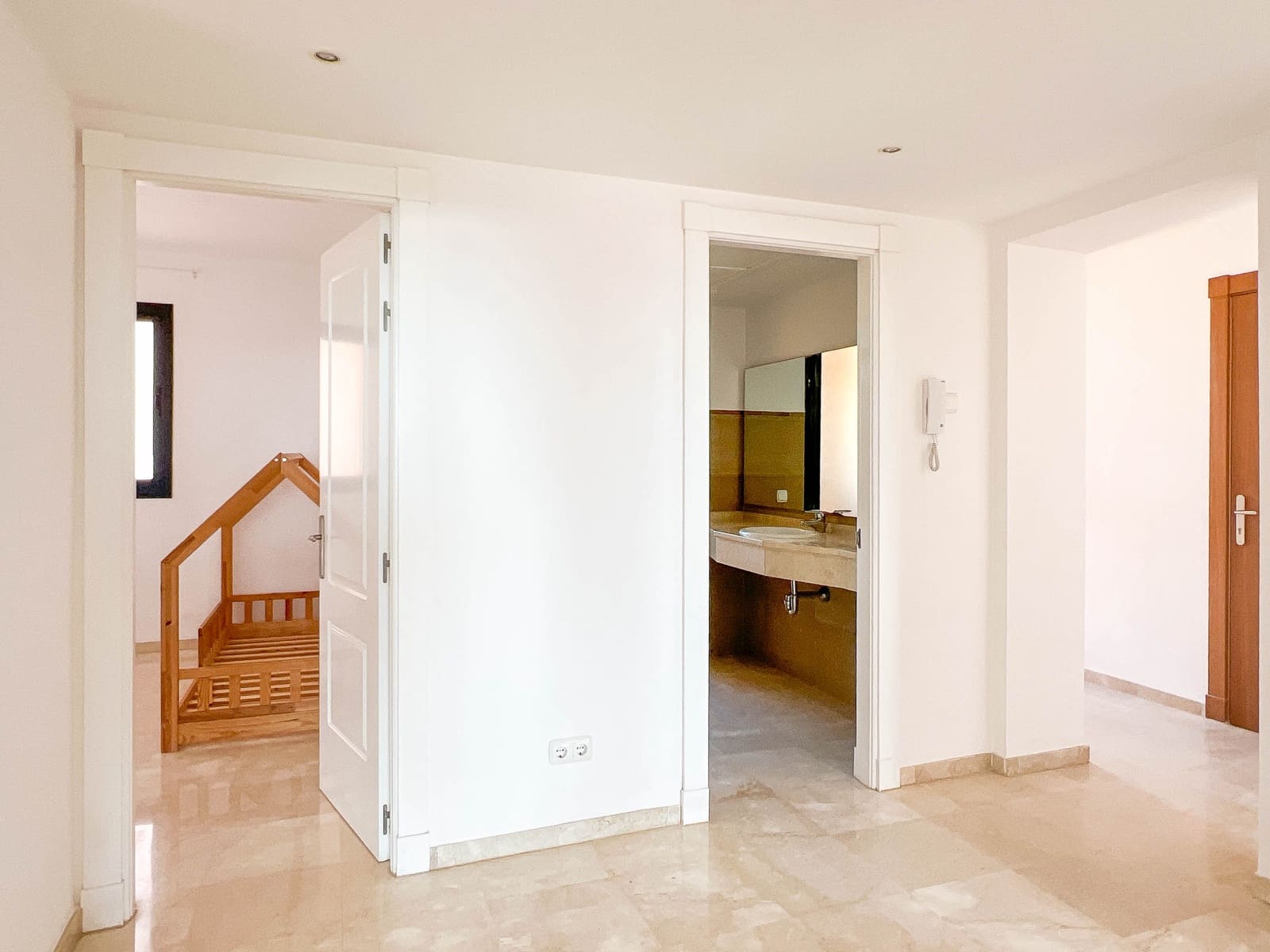 3 bedroom Penthouse for sale in Sitio de Calahonda with pool garage - € 475,000 (Ref: 9730482)