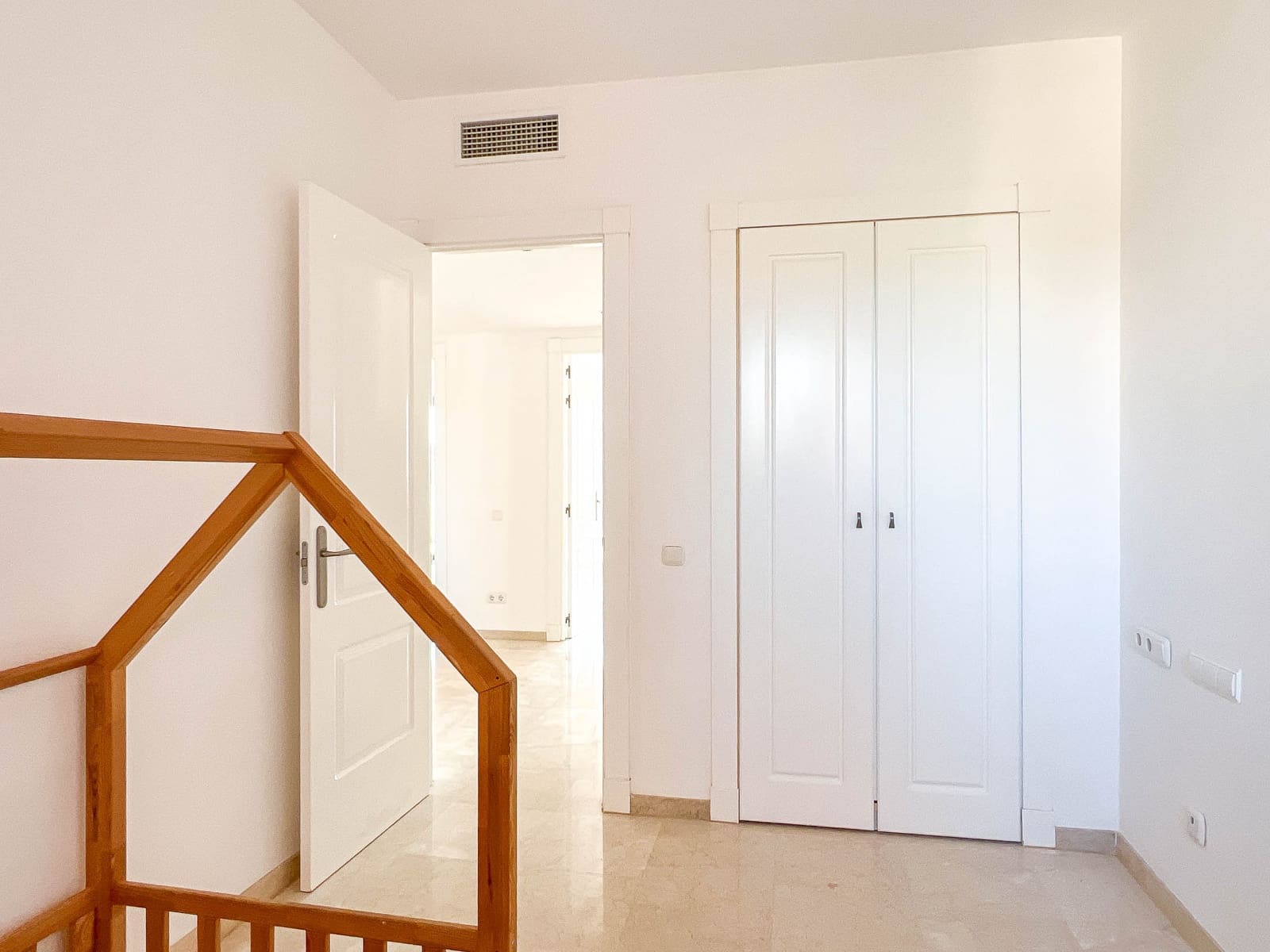 3 bedroom Penthouse for sale in Sitio de Calahonda with pool garage - € 475,000 (Ref: 9730482)