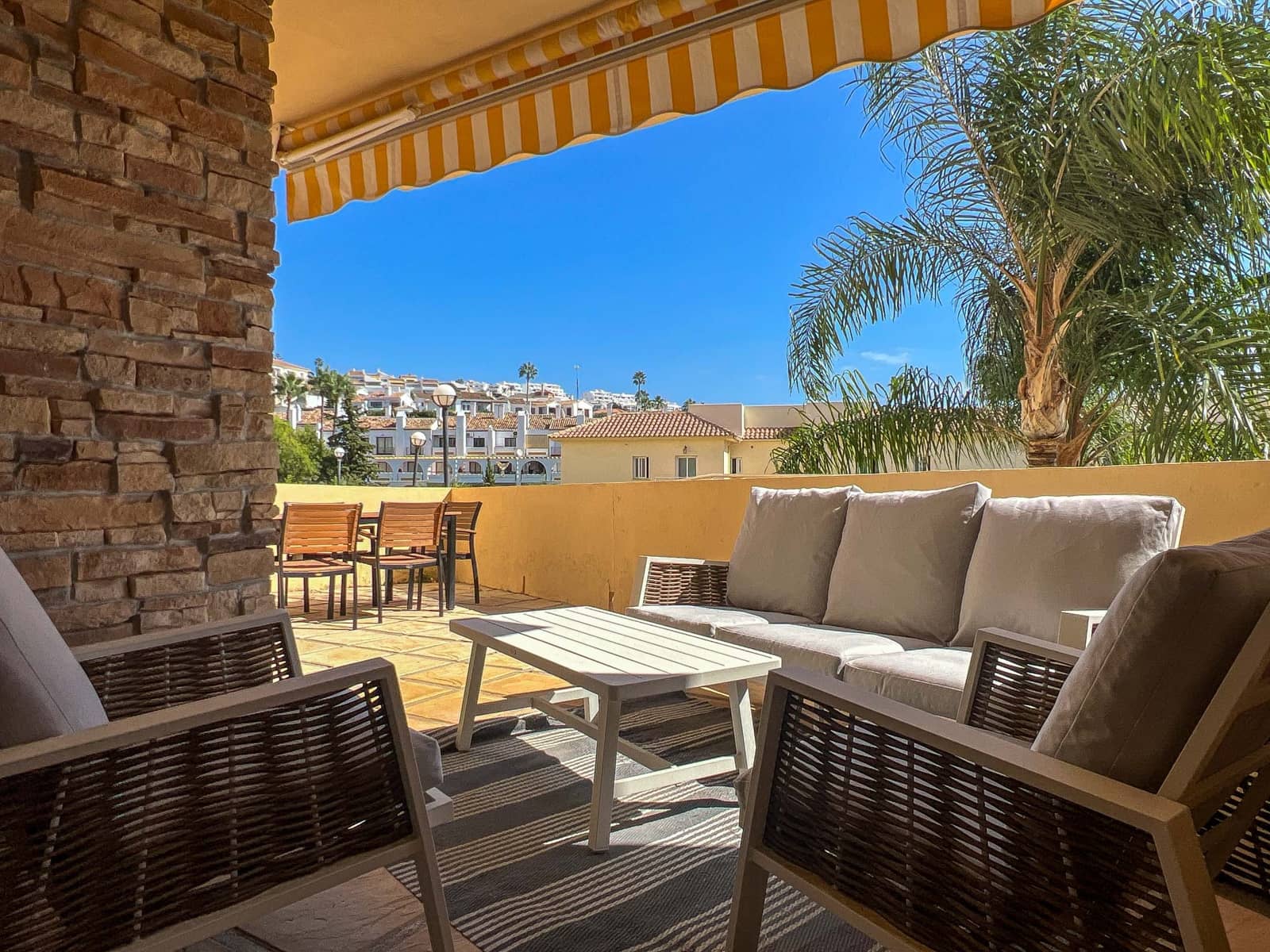 2 soveværelse Lejlighed til salg i Riviera del Sol med swimmingpool garage - € 295.000 (Ref: 9788882)