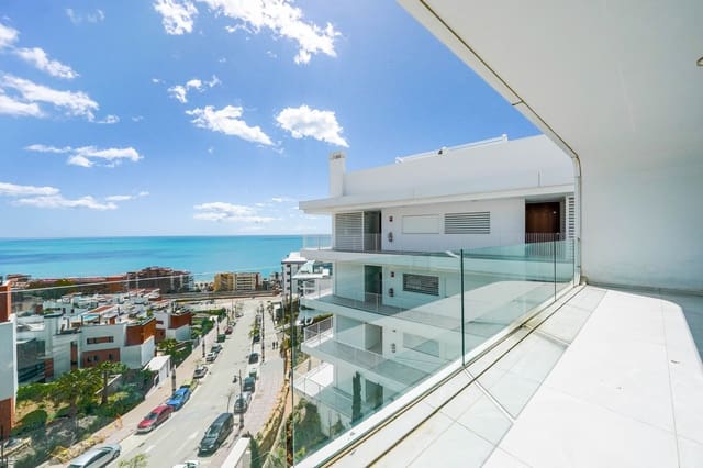 2 Zimmer Strandapartment zu verkaufen in Las Gaviotas  - Carvajal, Fuengirola mit Pool Garage - 775.000 € (Ref: 9795177)