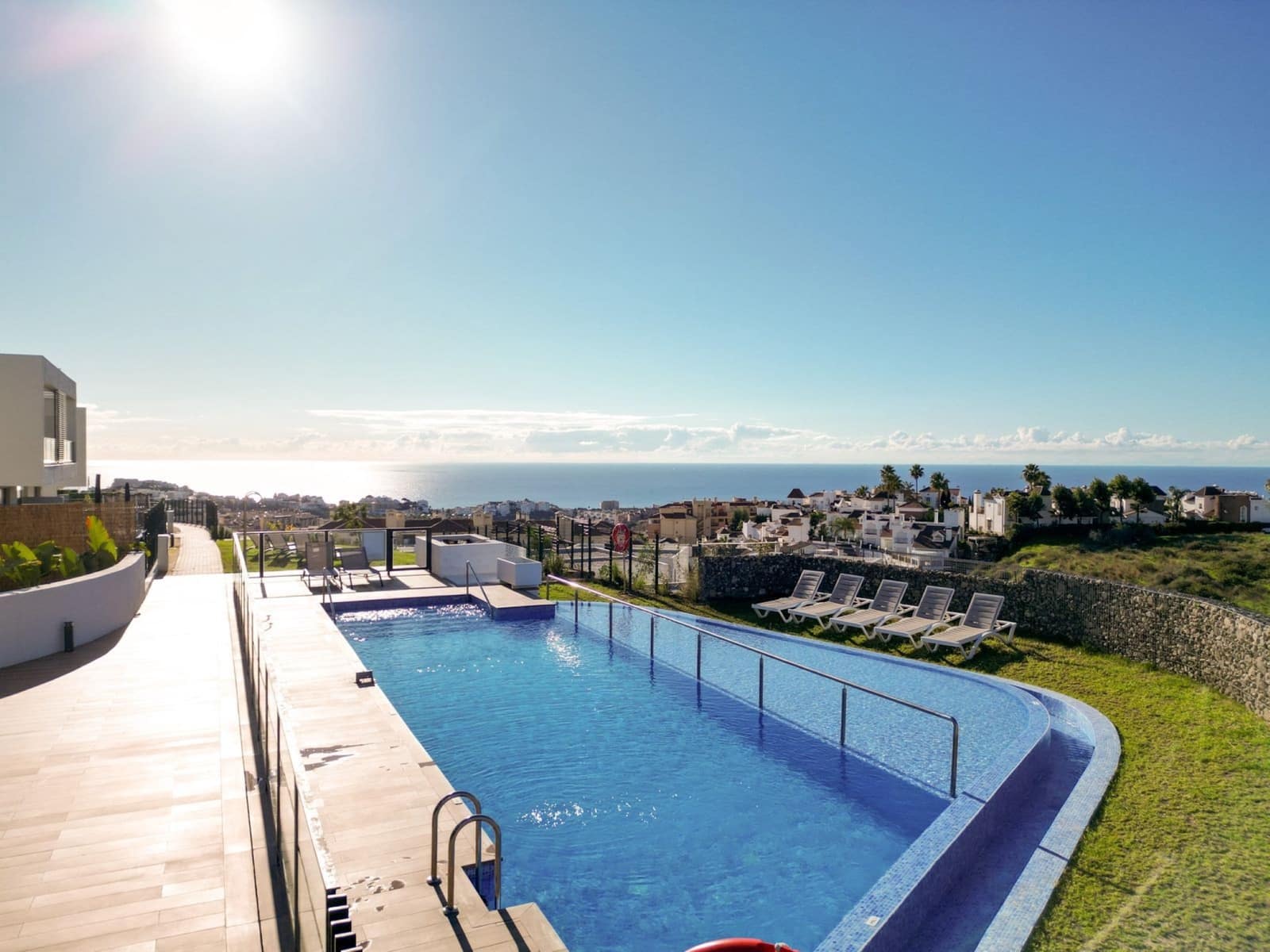 3 chambre Maison de Ville à vendre à Riviera del Sol avec piscine garage - 532 000 € (Ref: 9795682)