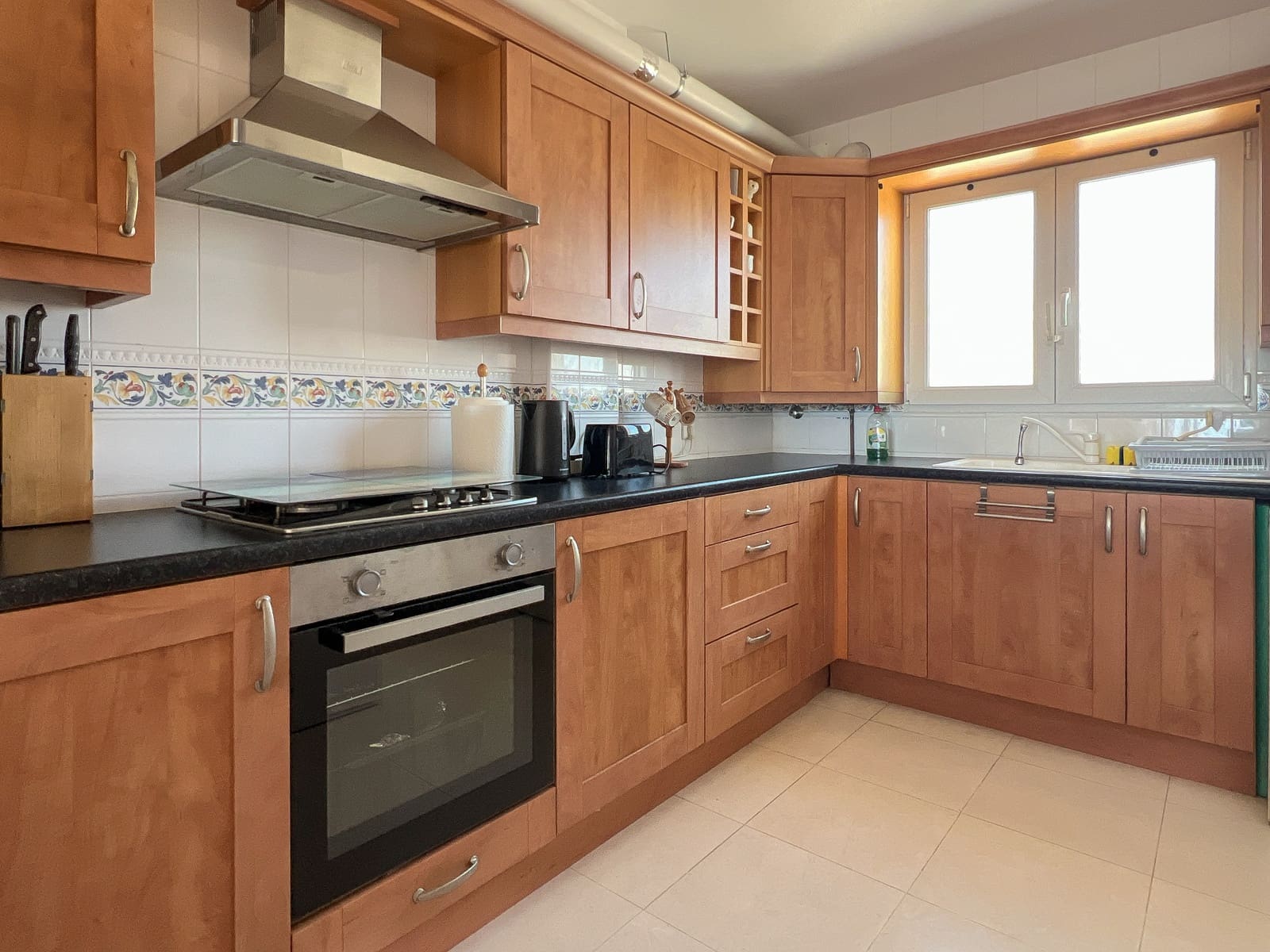 2 bedroom Beach Apartment for sale in Sitio de Calahonda with pool - € 359,000 (Ref: 9827467)