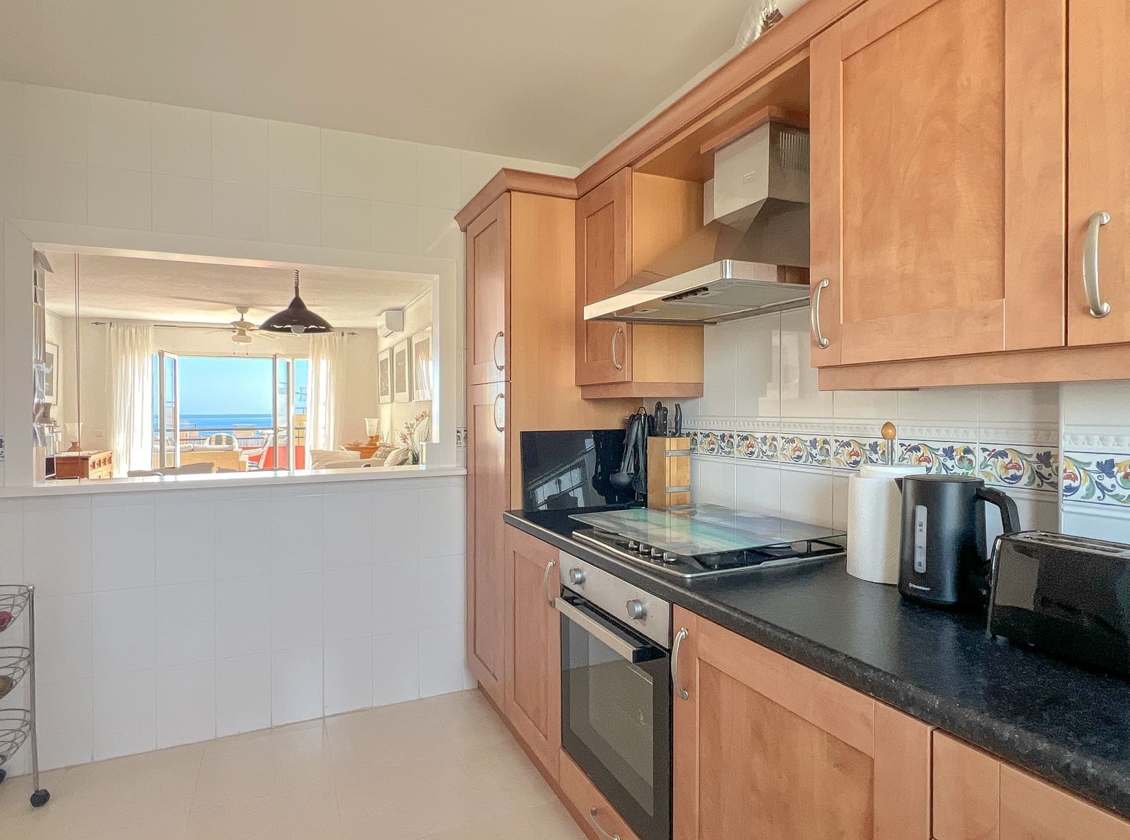 2 bedroom Beach Apartment for sale in Sitio de Calahonda with pool - € 359,000 (Ref: 9827467)