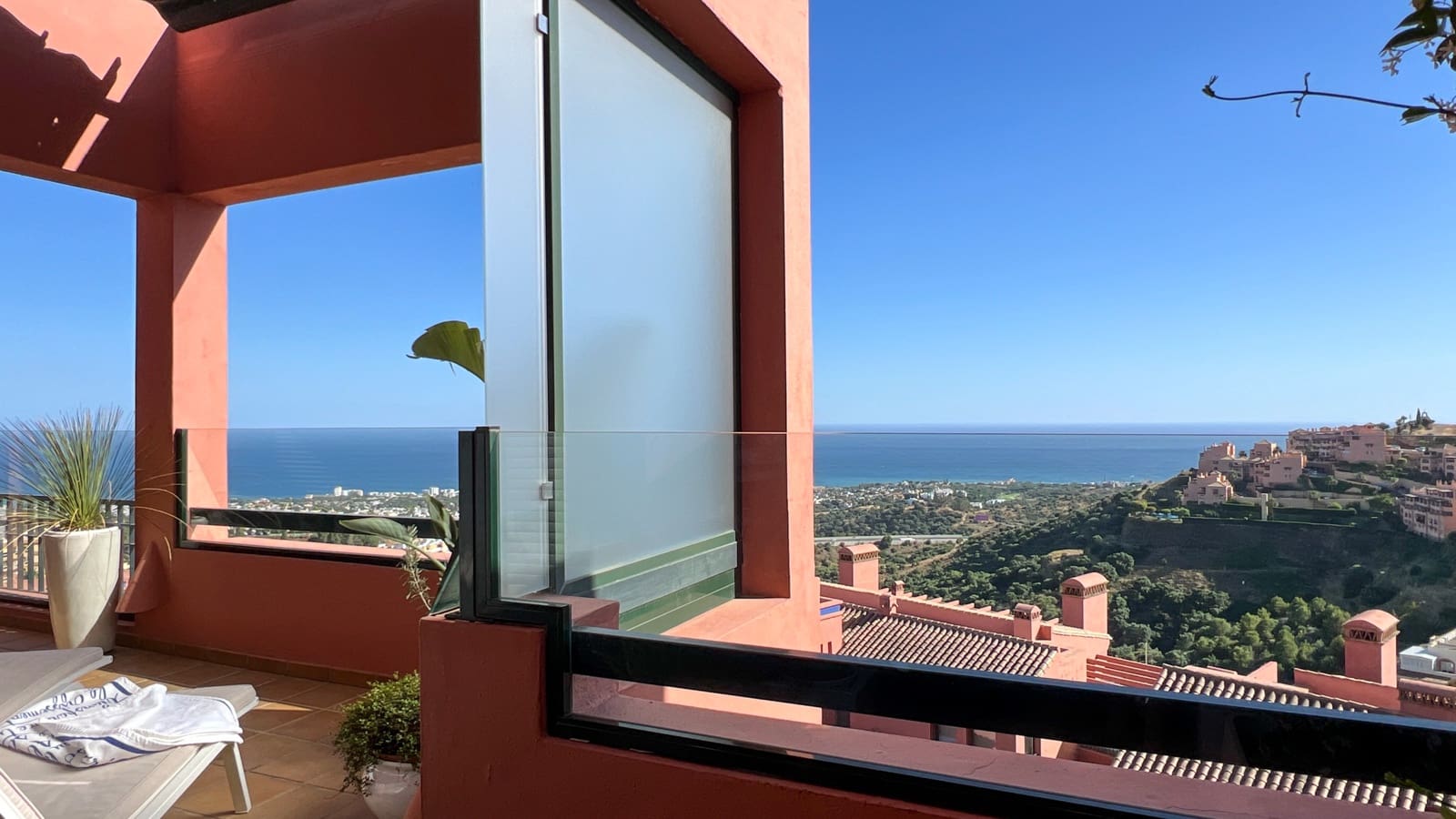 4 soverom Leilighet til salgs i Sitio de Calahonda med svømmebasseng garasje - € 840 000 (Ref: 9890903)