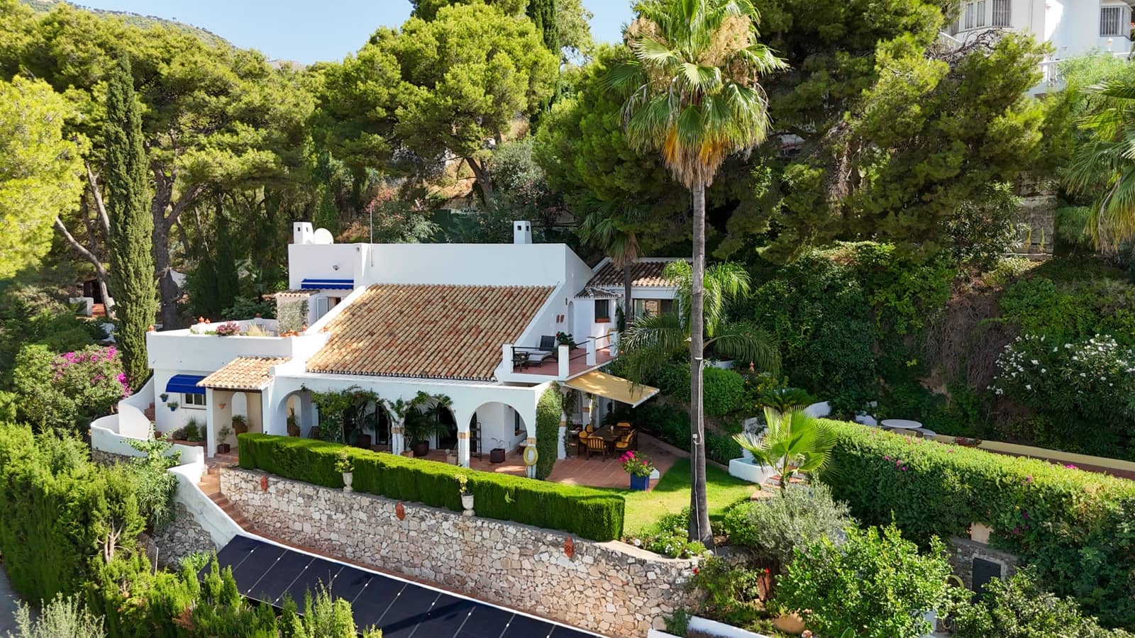 3 soveværelse Villa til salg i Mijas med swimmingpool - € 1.400.000 (Ref: 9964356)