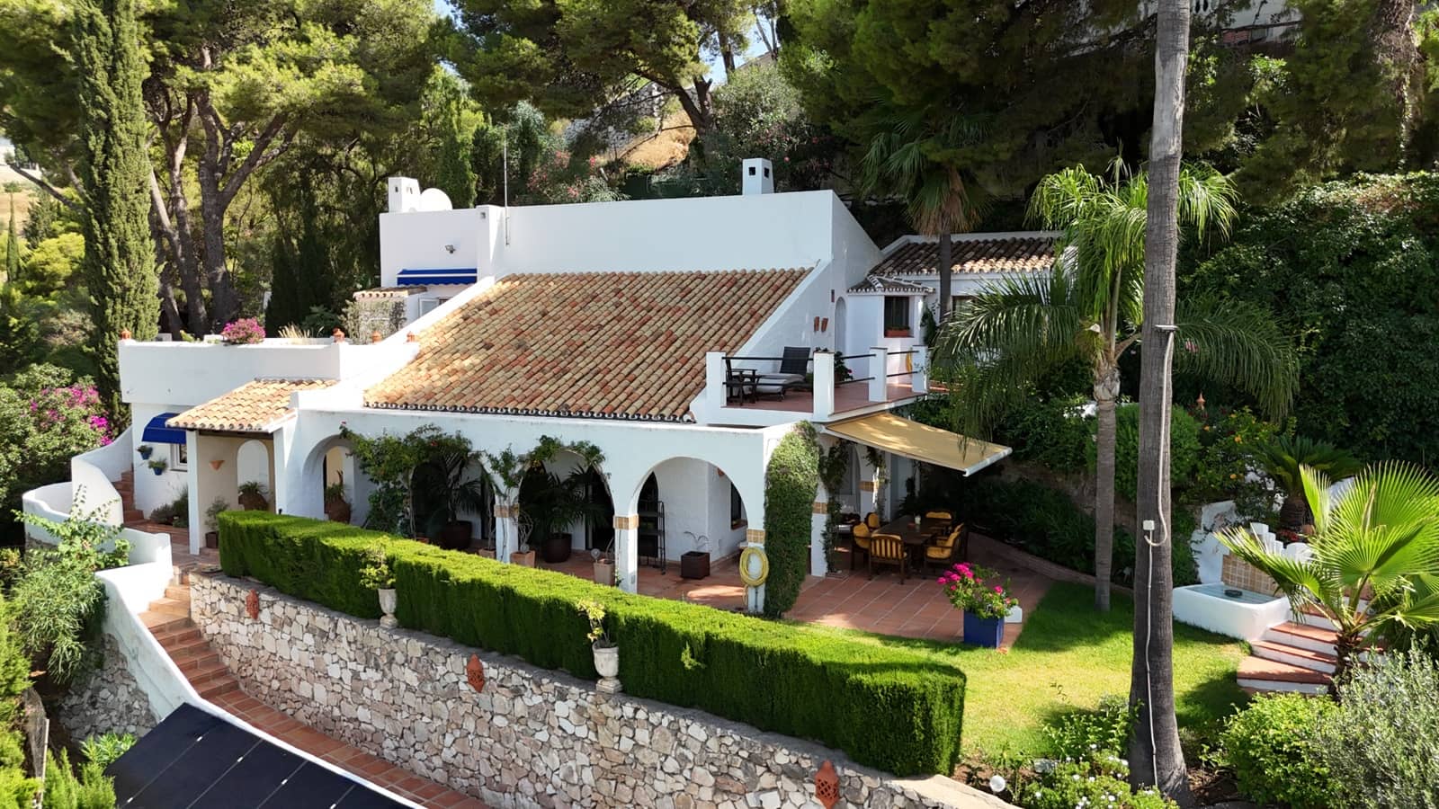 3 soveværelse Villa til salg i Mijas med swimmingpool - € 1.400.000 (Ref: 9964356)
