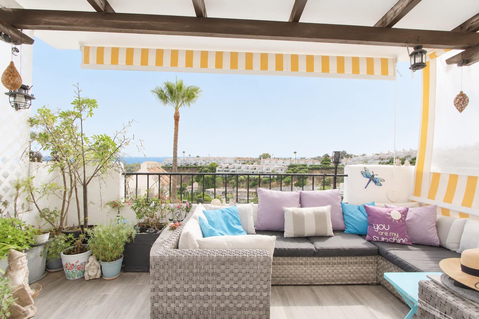 2 bedroom Apartment for sale in Sitio de Calahonda with pool garage - € 355,000 (Ref: 9971786)