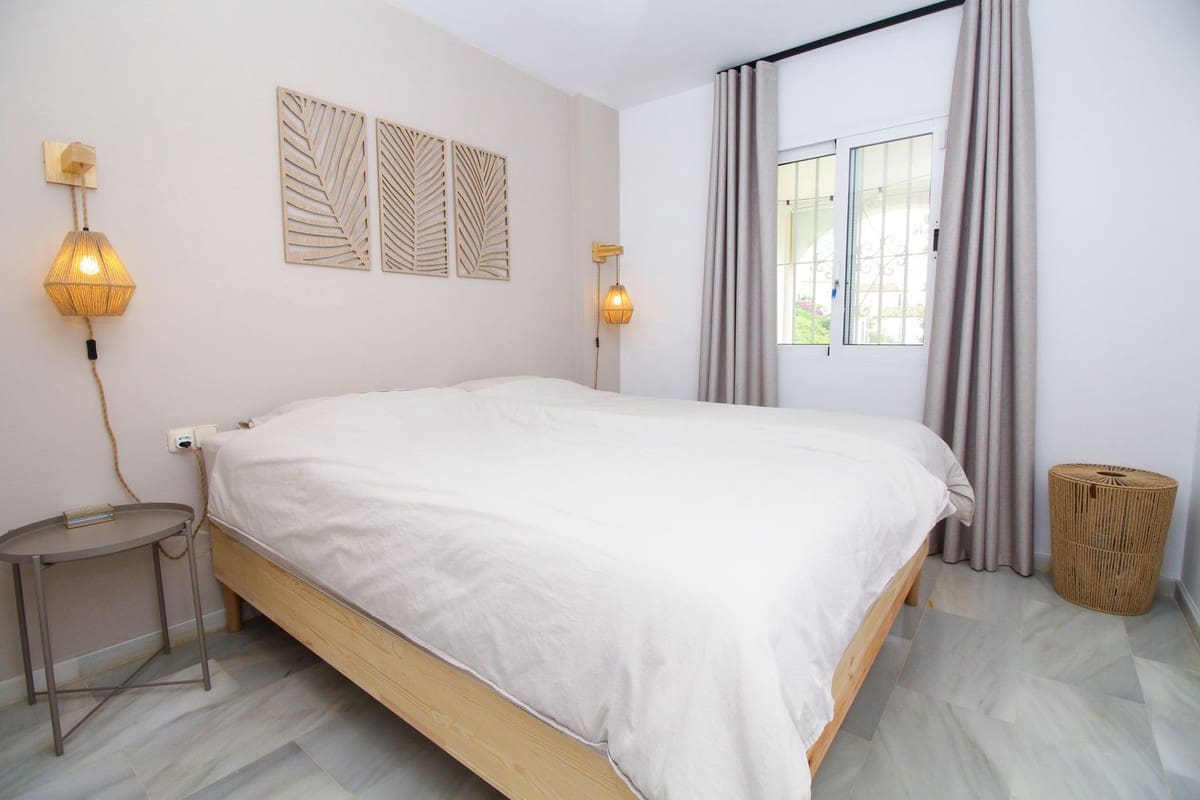 2 Zimmer Apartment zu verkaufen in Calahonda mit Pool - 575.000 € (Ref: 10065665)
